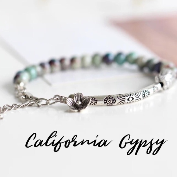 Silver Fish Bead Dainty Bracelet RESTOCKED - Picture 4 of 4